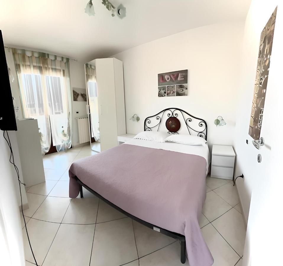 Ferienwohnung Casa Vacanze Esedra Pescara Exterior foto
